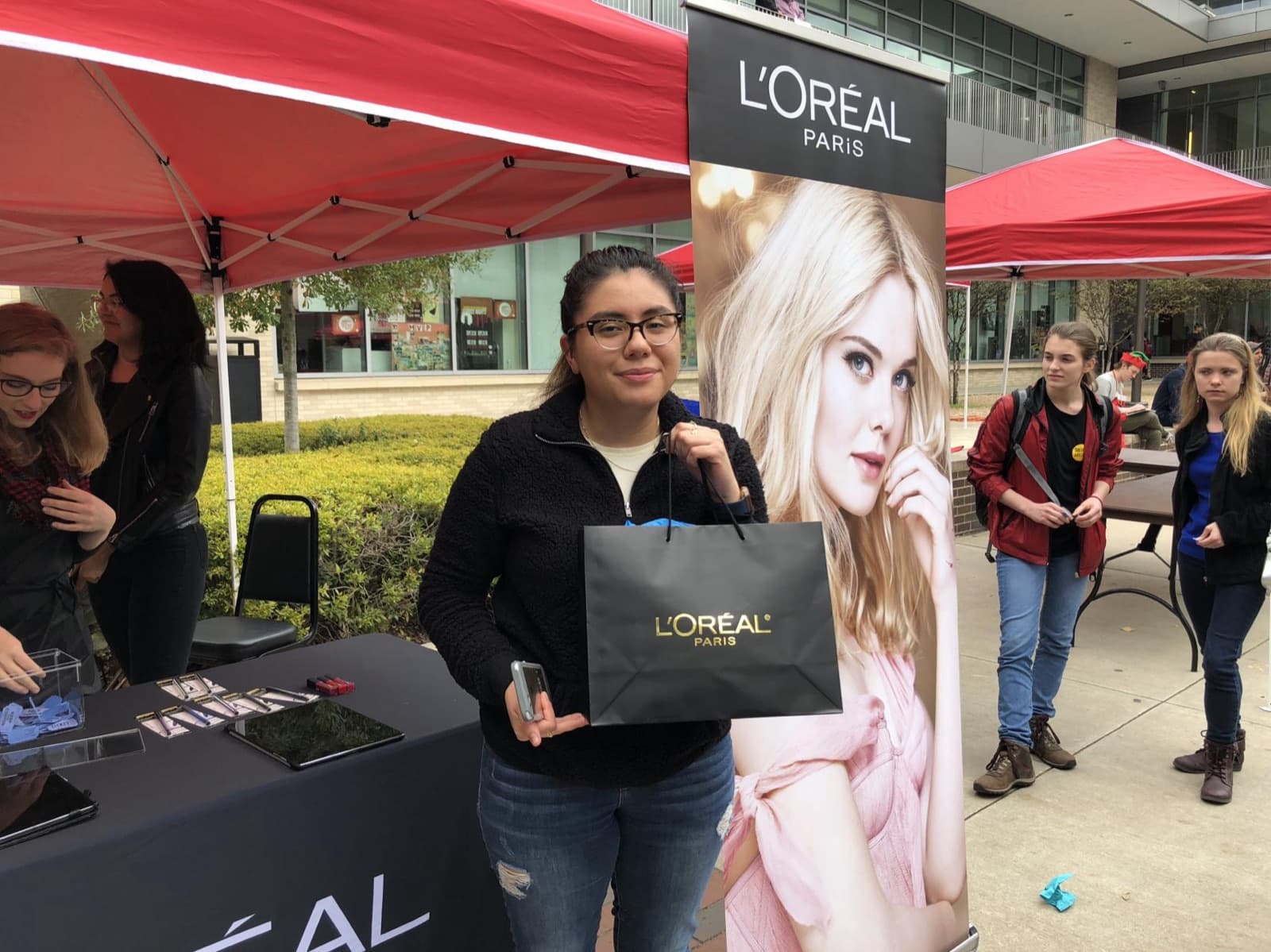 L'Oreal Paris - Campus Beauty Activations