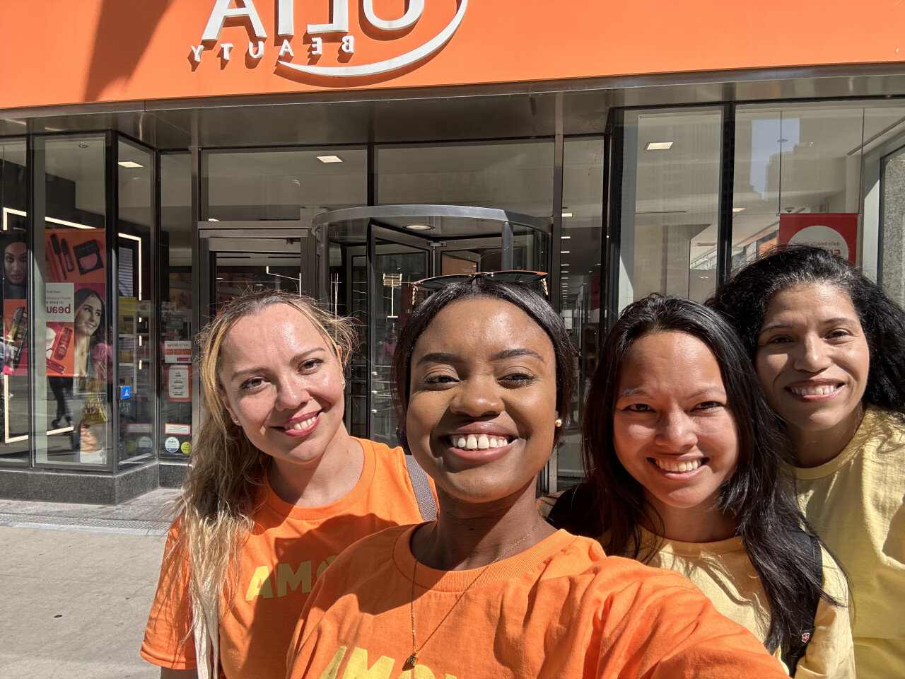 Grocery Store Sampling Guide: In-Store Product Demos That Drive Sales