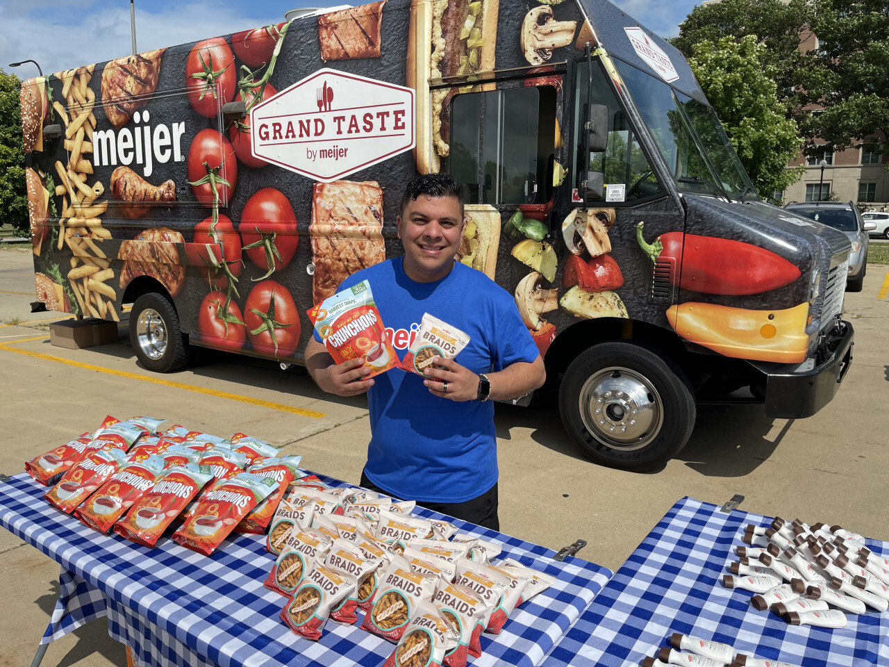 Pop-Up Store Operations: Running Temporary Retail Successfully