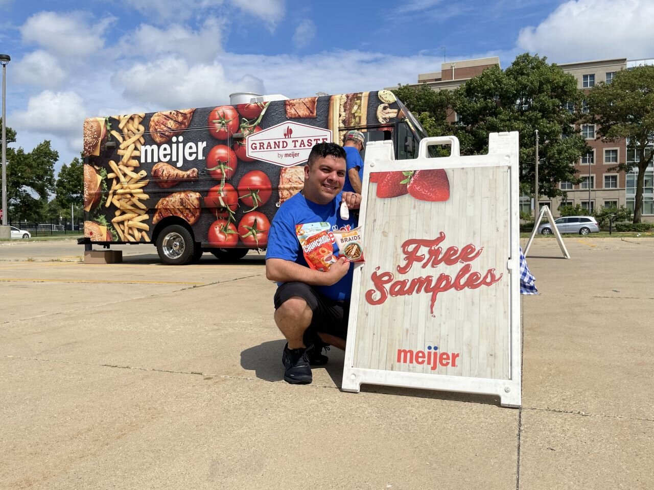 Experiential Retail Design: Creating Immersive Shopping Experiences